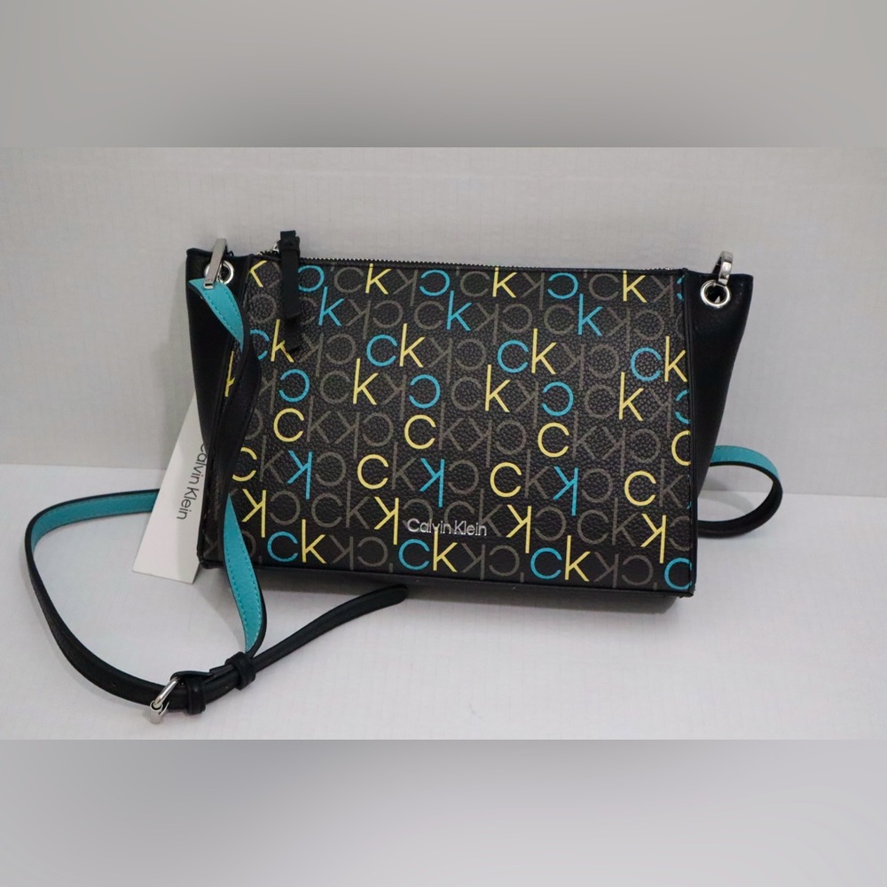 Calvin Klein Reyna Crossbody